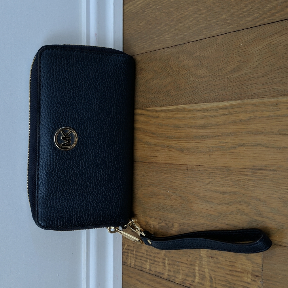 Michael Kors Jet Set Travel Large Phone Wristlet Wallet Pebbled Leather Navy